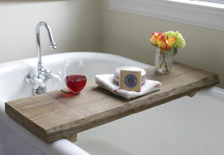 Reclaimed wood bath caddy