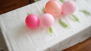 zig zagging balloons down table length