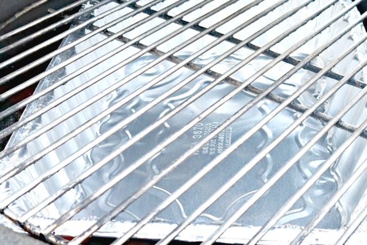 Sparkling clean grill grates