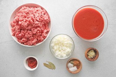 Ingredients for pastitsio meat sauce