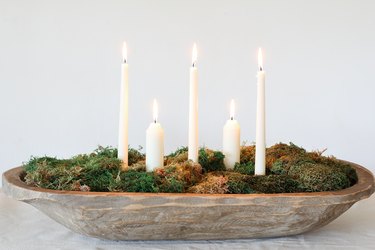 Candle moss centerpiece