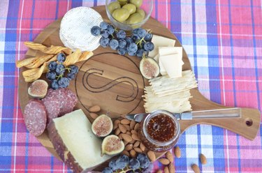 Easy tutorial to make a monogrammed cheese board