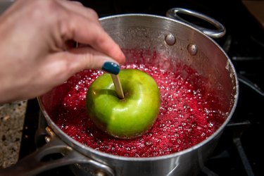 Easy Old-Fashioned Candy Apples Recipe