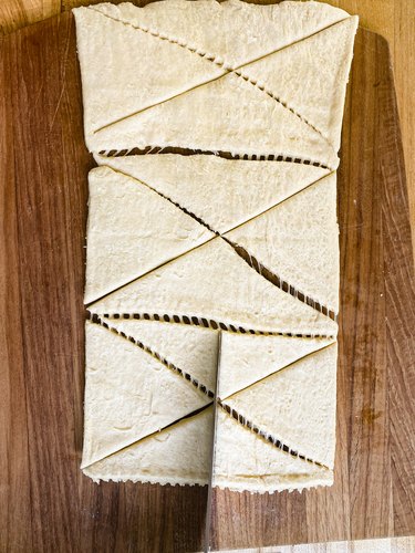 Tear-Apart Pigs in a Blanket Wreath Recipe