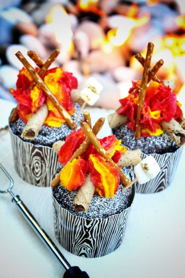 campfire cupcakes