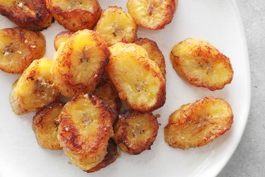 Finished fried sweet plantains