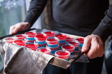 Layered Jello-O Shots Tutorial (Match Your NFL team Colors!)
