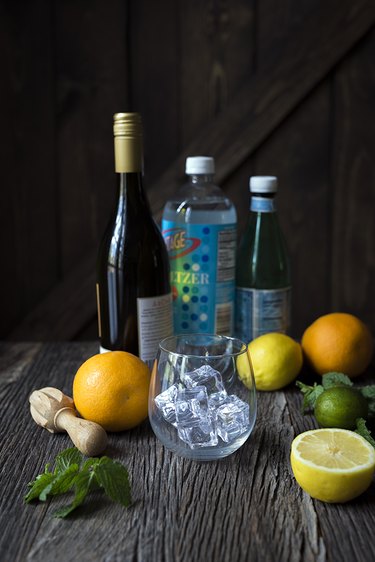 How to Make a Wine Spritzer | eHow