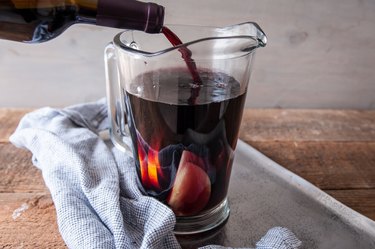 How to Make Red Wine Sangria