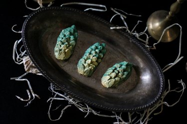 Game of Thrones dragon egg cookies