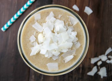 A smoothie that tastes just like a slice of coconut cream pie!