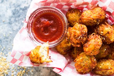 How to Make Everything Bagel Tater Tots