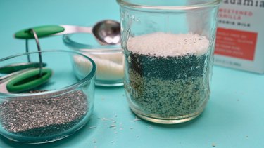 Basic recipe for Keto Oat-Free Overnight Oats