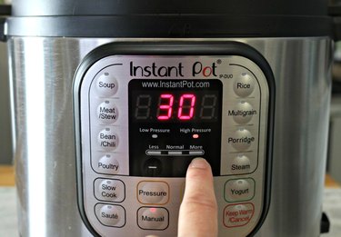 how to cook baked potatoes in an Instant Pot