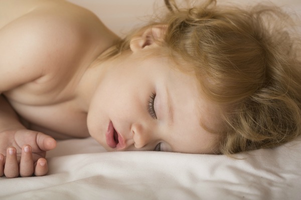 Baby sleep is a hot topic among new parents, and teaching your baby to sleep through the night is a skill few people have, especially when sleep regressions hit. The good news is that we've got 5 great sleep training tips to help you and yours find your way back to a good night of sleep.