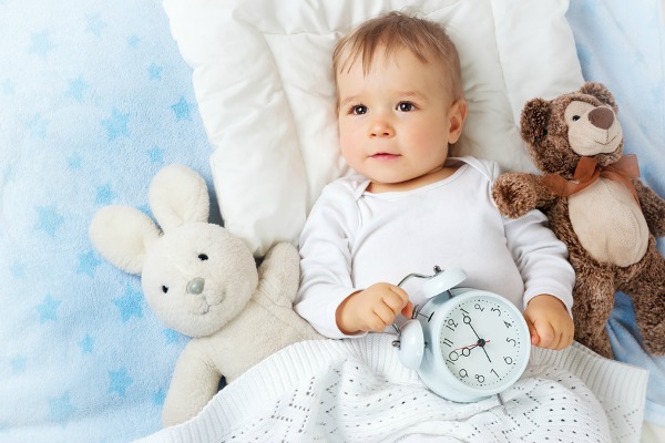 Spring cleaning isn't just for your house - you can spring clean your baby or toddler's sleep habits, too. In fact, we think spring is a fabulous time to work on sleep coaching. From establishing a regular bedtime routine and wakeup time, to building a consistent nap schedule, these easy tips are your ticket to creating a consistent sleep schedule for your baby or toddler.