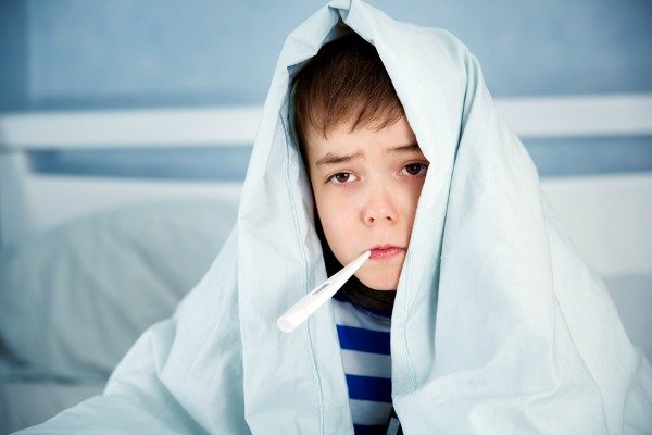 10 Home Remedies for Fever in Kids | Whether your baby, toddler, and/or school-aged children have a fever, you want FAST relief! Whether it's caused by flu, sore throat, strep throat, or ear infection, these simple tips and natural treatments for fever promote comfort and boost a child's immune system for happy healthy kids (and moms). Learn what a fever is, how it works, when to use medicine, and more! #fever #feverremedies #infection #naturalremedies #homeremedies #coldandflu